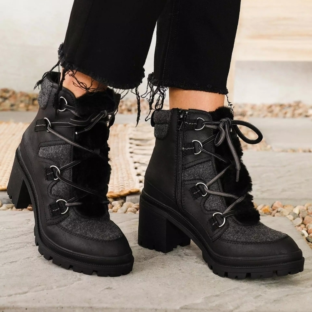 Buckle Now or Never Emerie Lug Boots, Size 7.5 NEW